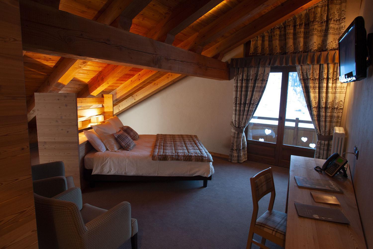 La Madonnina Del Gran Paradiso Wellness Hotel Cogne Εξωτερικό φωτογραφία